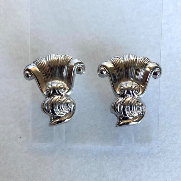 VTG Wallace Sterling Silver Hollow "Romance Of The Sea" Screwback Earrings - Picture 15 of 16